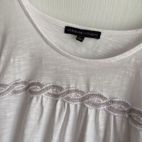 Adrienne Vittadini White Top - L - with Embellished Detail - Picture 2 of 5